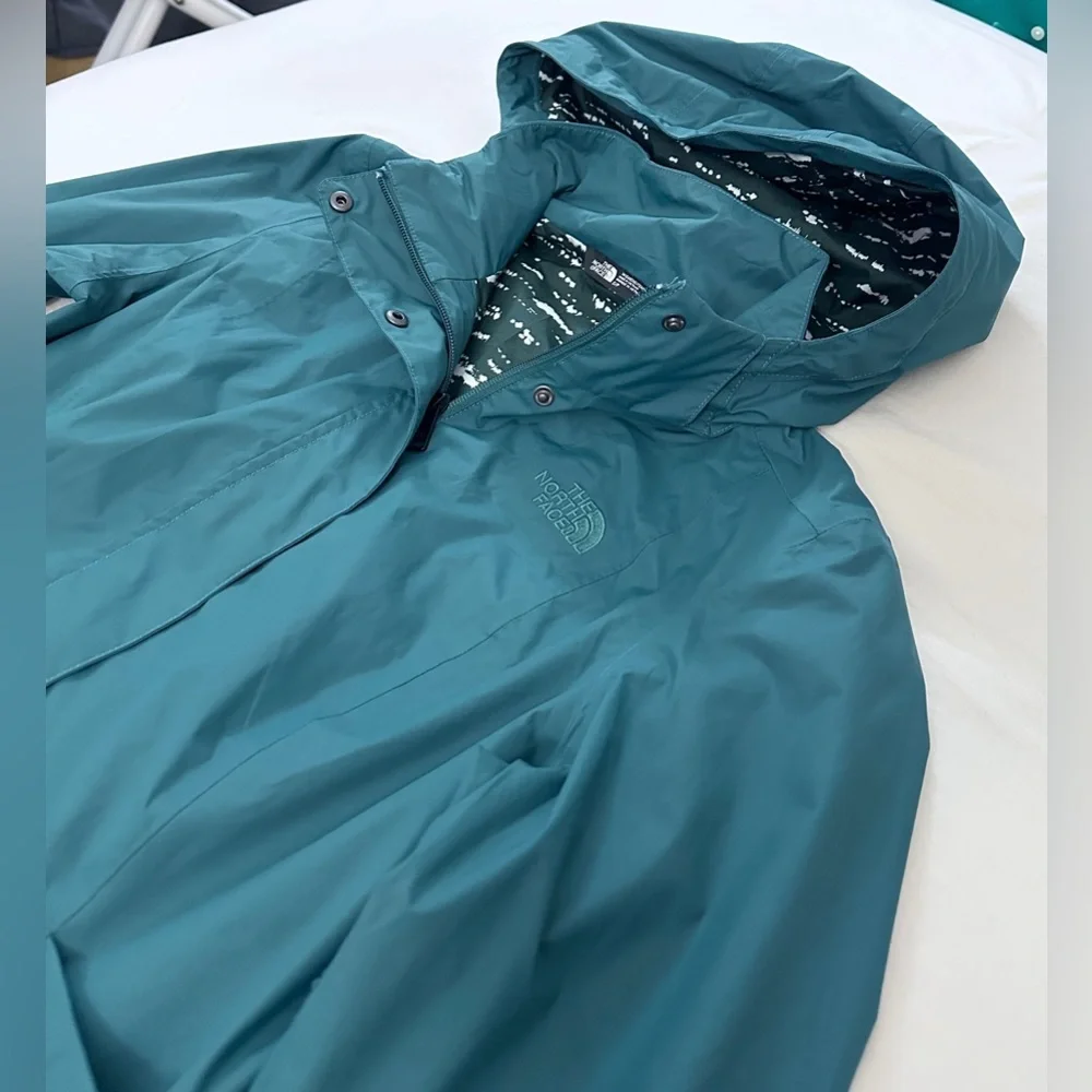 The North Face Tomales Bay Jacket - Jasper Green - S - Picture 6 of 12